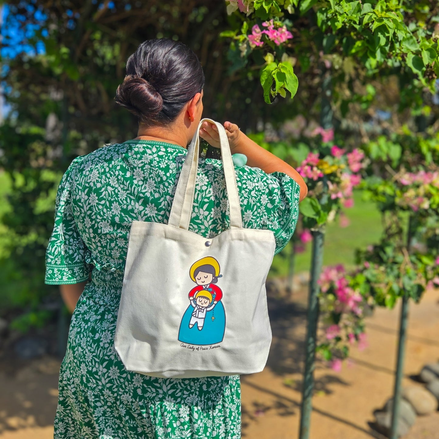 Our Lady of Peace Korean Medium Tote Bag - Heart & Halo
