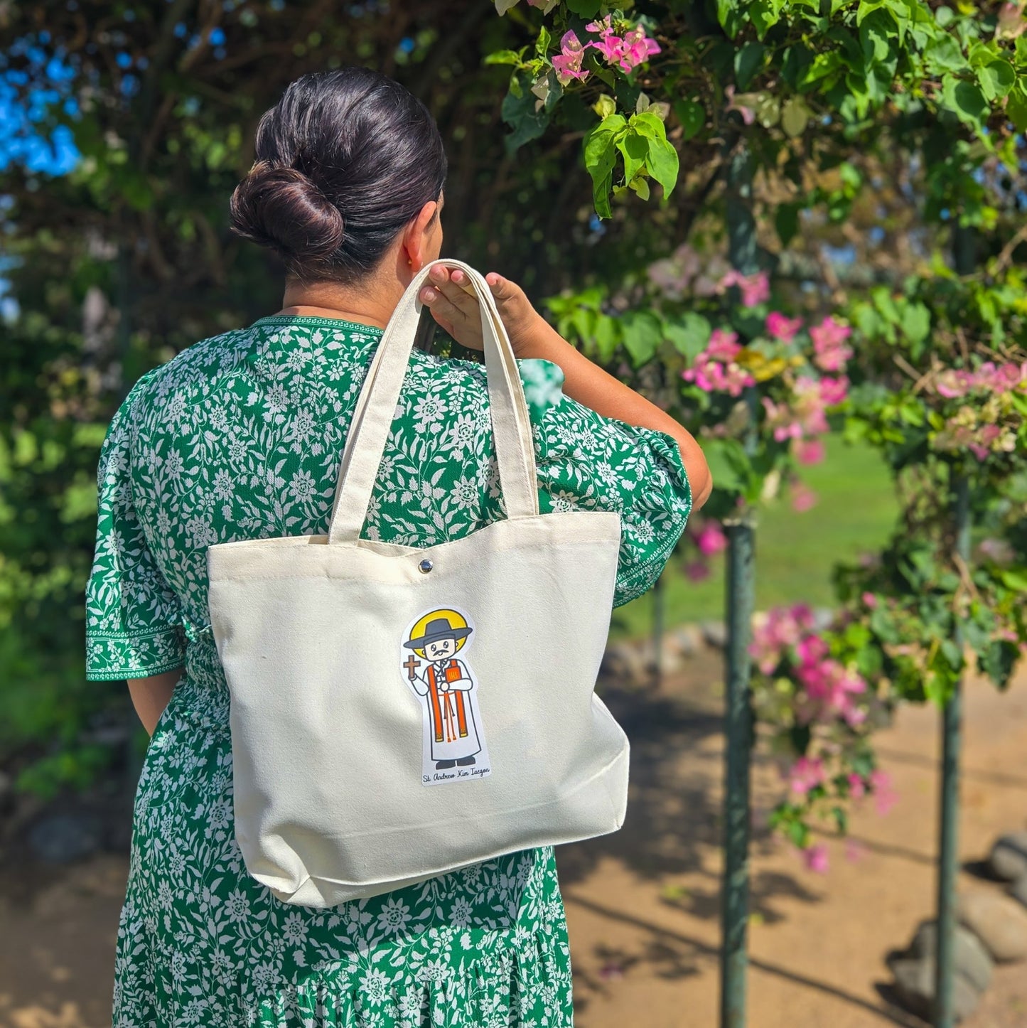 Special Edition St. Andrew Kim Taegon & St. John the Baptist Nam Jongsam Medium Tote Bag - Heart & Halo